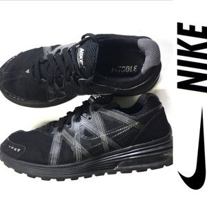 Women’s Nike size 8